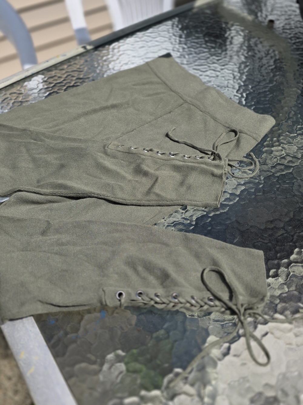 Zara Olive Green Lace-Up Leggings